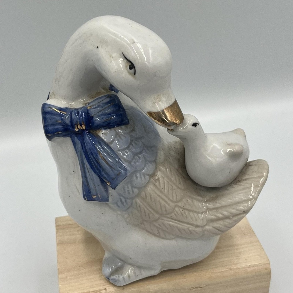 Vintage Mother Goose Porcelain Duck & Duckling‎ Ceramic Figure Love Gold Blue